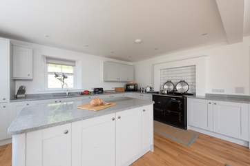 The well-equipped kitchen.