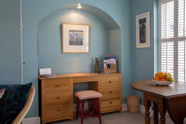 Space to look over the maps and local information provided to help plan your day.