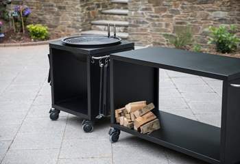 This fabulous barbecue transforms into a fire-pit. The perfect feature to enhance your star gazing late into the evening.