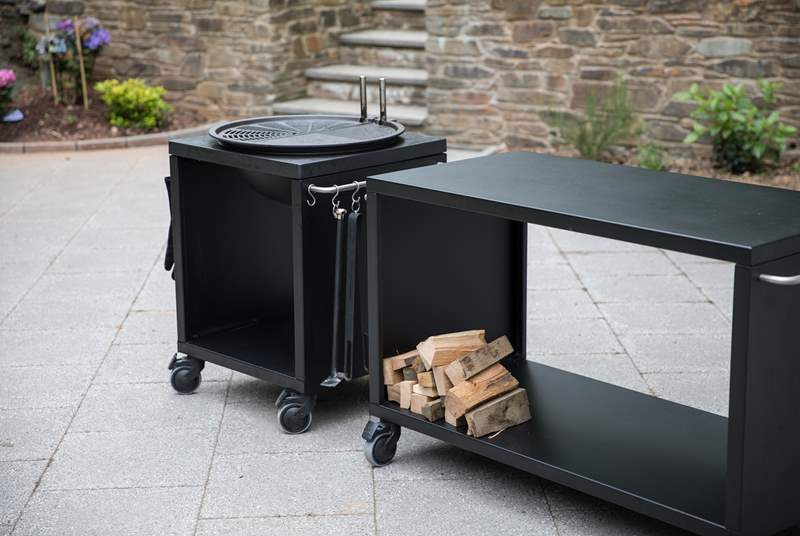 This fabulous barbecue transforms into a fire-pit. The perfect feature to enhance your star gazing late into the evening.