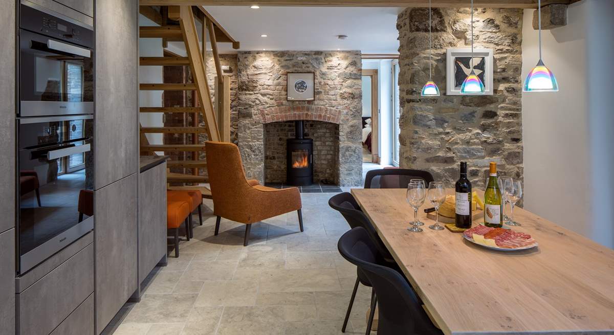 The open plan feel to the kitchen and dining area is fabulous. 