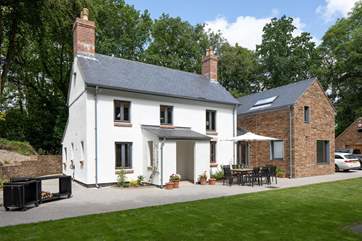 You have so much space to enjoy, and the beauty is that it's fully enclosed and totally private.