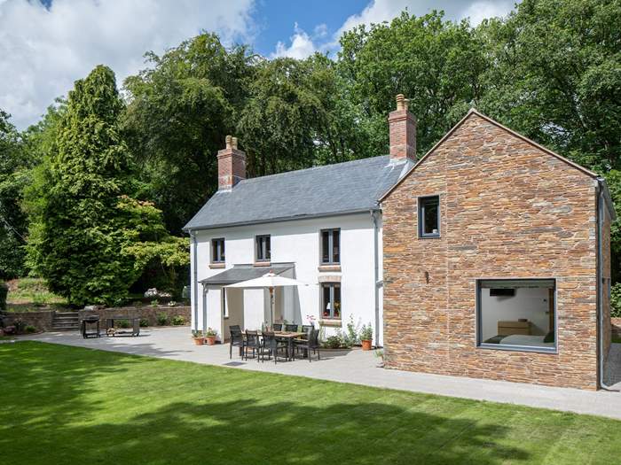 Owlacombe Bridge Cottage, Sleeps 6 in Ashburton