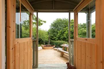 Open up the doors and enjoy inside-outside living in this magical setting.