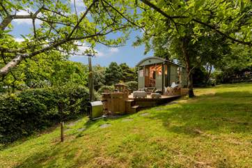 Nestled into a cider orchard within a four-acre woodland garden, this delightful and cosy rural retreat is perfect for a 'get back to nature' experience.