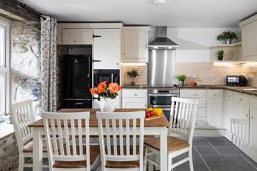 The kitchen is very well-equipped.