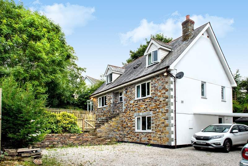 Welcome to Cherry Moon.  A wonderful spacious house with lots of parking - a real bonus in Boscastle