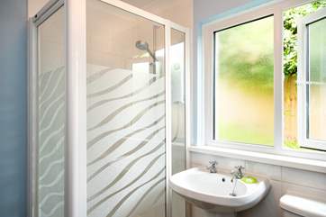 Cherry Moon has a family bathroom on the first floor and a shower-room on the ground floor.