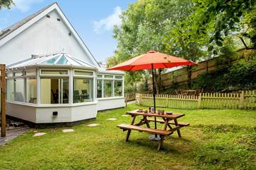 You'll enjoy dining in the great outdoors.
