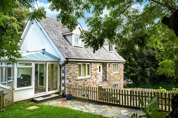 Cherry Moon,Sleeps 8 + 2 cots, Boscastle