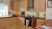 There is a high quality fitted kitchen.