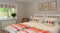 This bedroom has the option for twin beds or a  'zip and link' super-king double bed. 