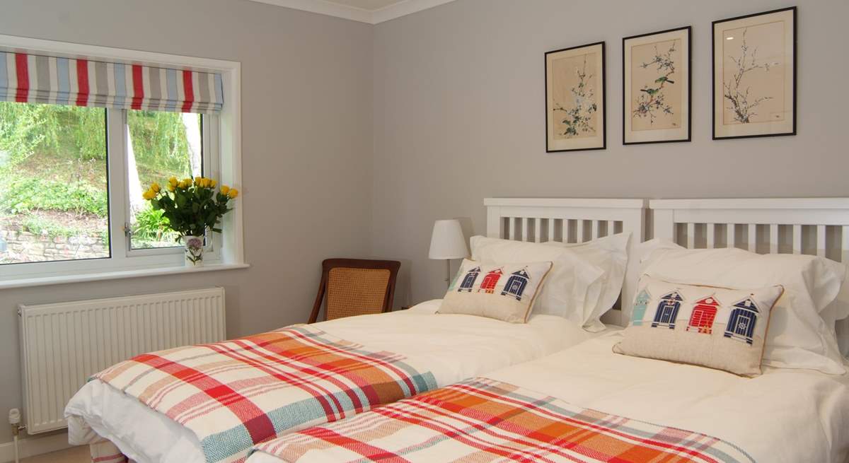 This bedroom has the option for twin beds or a  'zip and link' super-king double bed. 