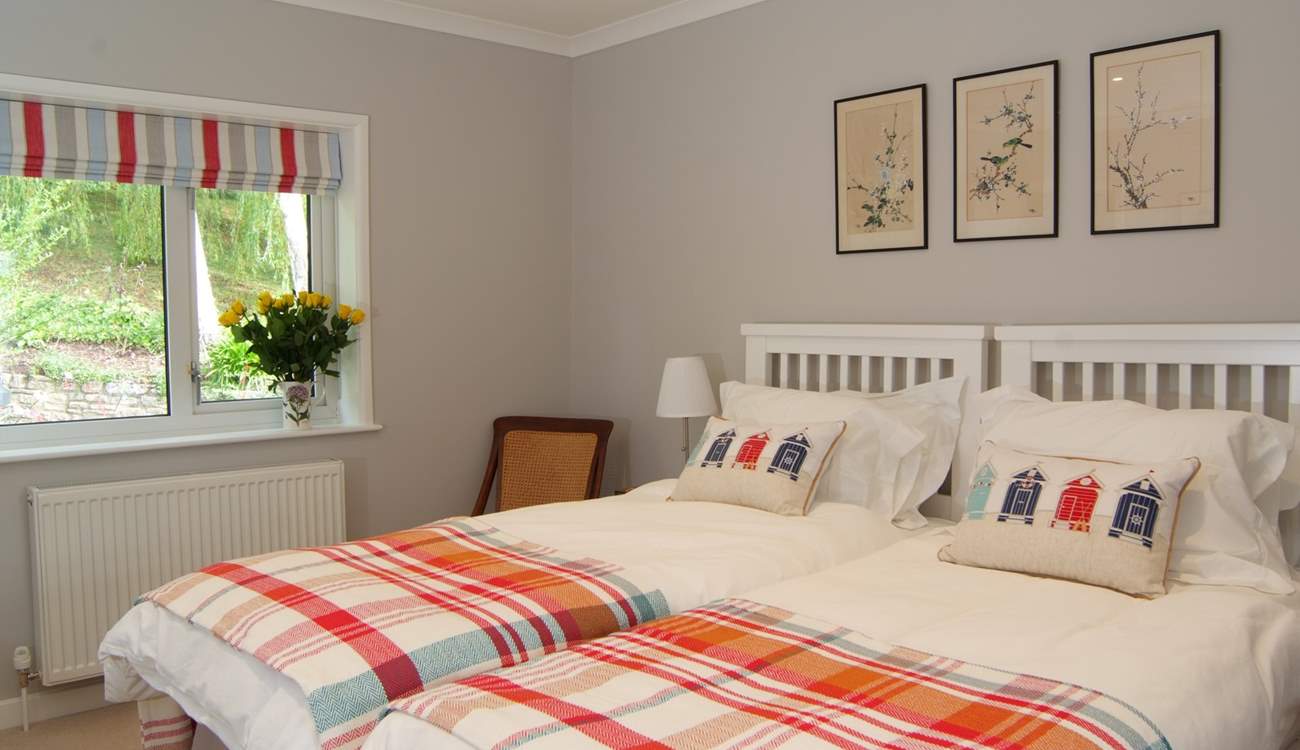 This bedroom has the option for twin beds or a  'zip and link' super-king double bed. 