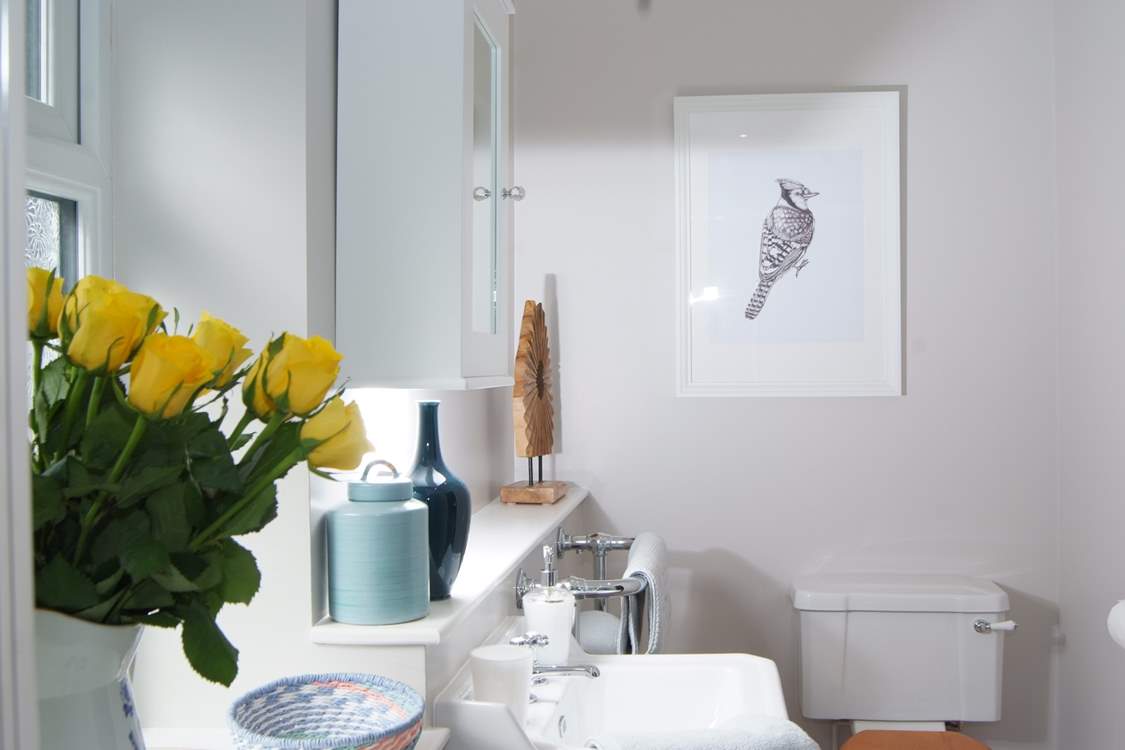 Another view of the en suite shower-room.