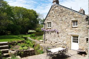To the side of the Mill is a sunny terrace to enjoy alfresco dining