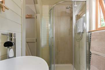 Complete with walk-in shower cubicle.