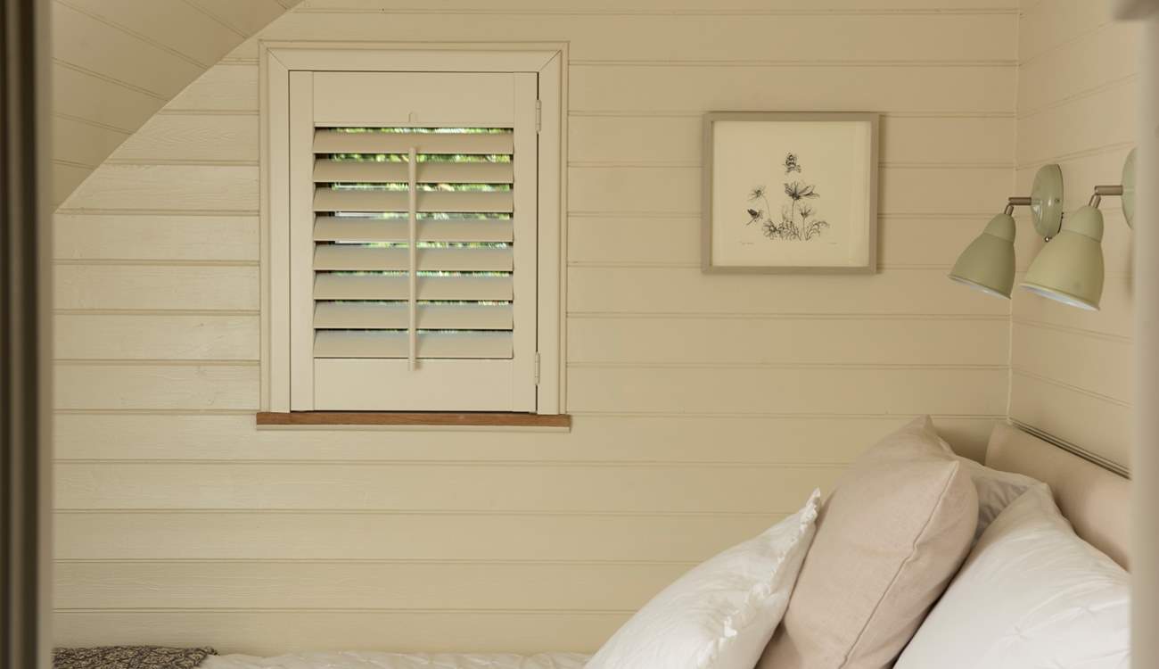 Pretty artwork and soft tones create a calm and cosy feel.