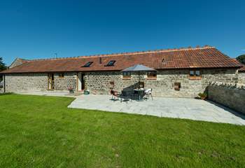 Another view of The Piggery - a superb barn conversion with lovely views over the surrounding fields.