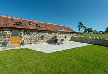 The Piggery is exceptionally spacious and has lovely open outside space that soaks up the sunshine.