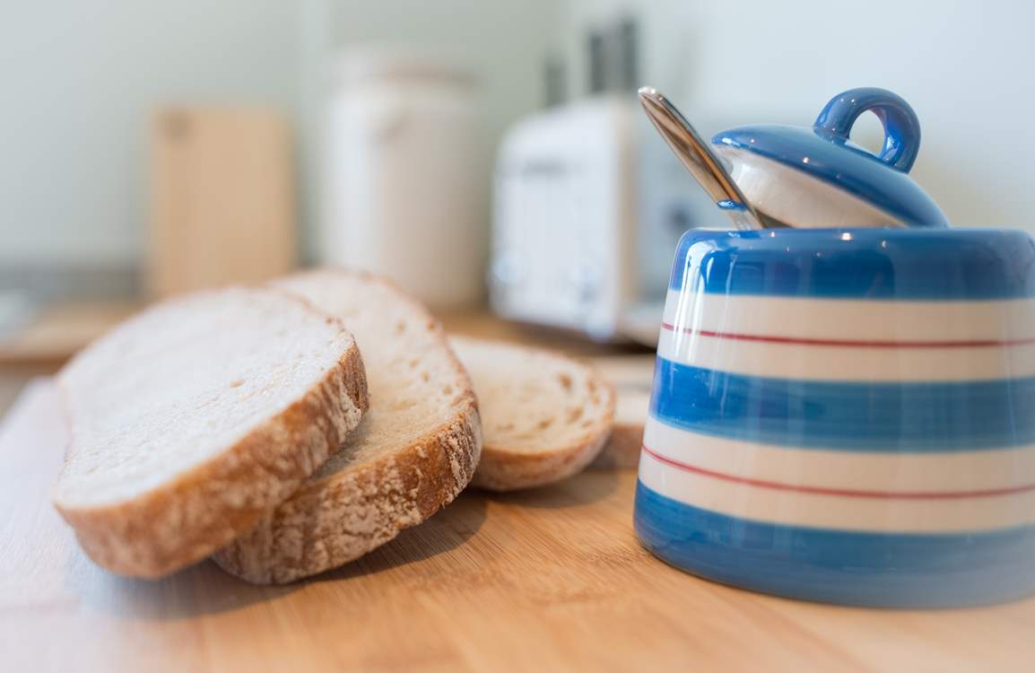 Enjoy a leisurely breakfast in Ventnor's very own microclimate.