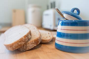 Enjoy a leisurely breakfast in Ventnor's very own microclimate.