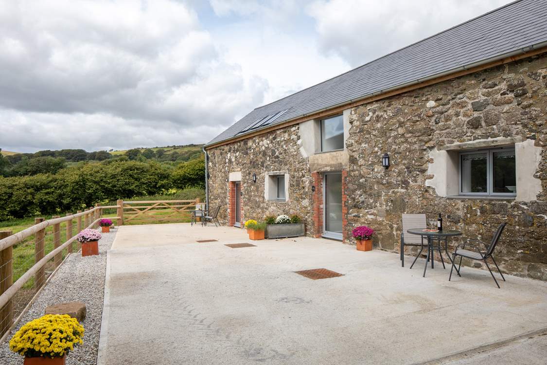 Walk through the gate and make your way into the pretty Dairy Cottage, which is the nearest one to us. Prepare to fall in love with this super cottage.