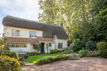 Lower Towsington is such a picture perfect thatched cottage.