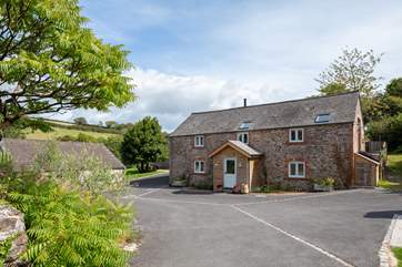 Parking is situated to the right of the barn. Access doesn't get much easier!