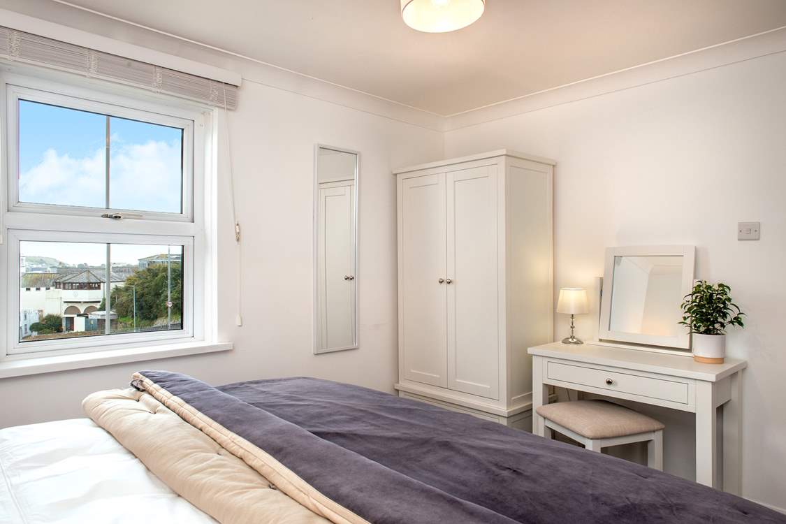 The bed can be made up as a super-king or twins (Bedroom 1).