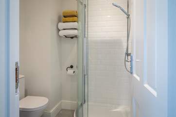 The en suite shower-room.
