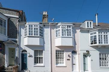 This fabulous cottage sits in a terrace of similar properties.