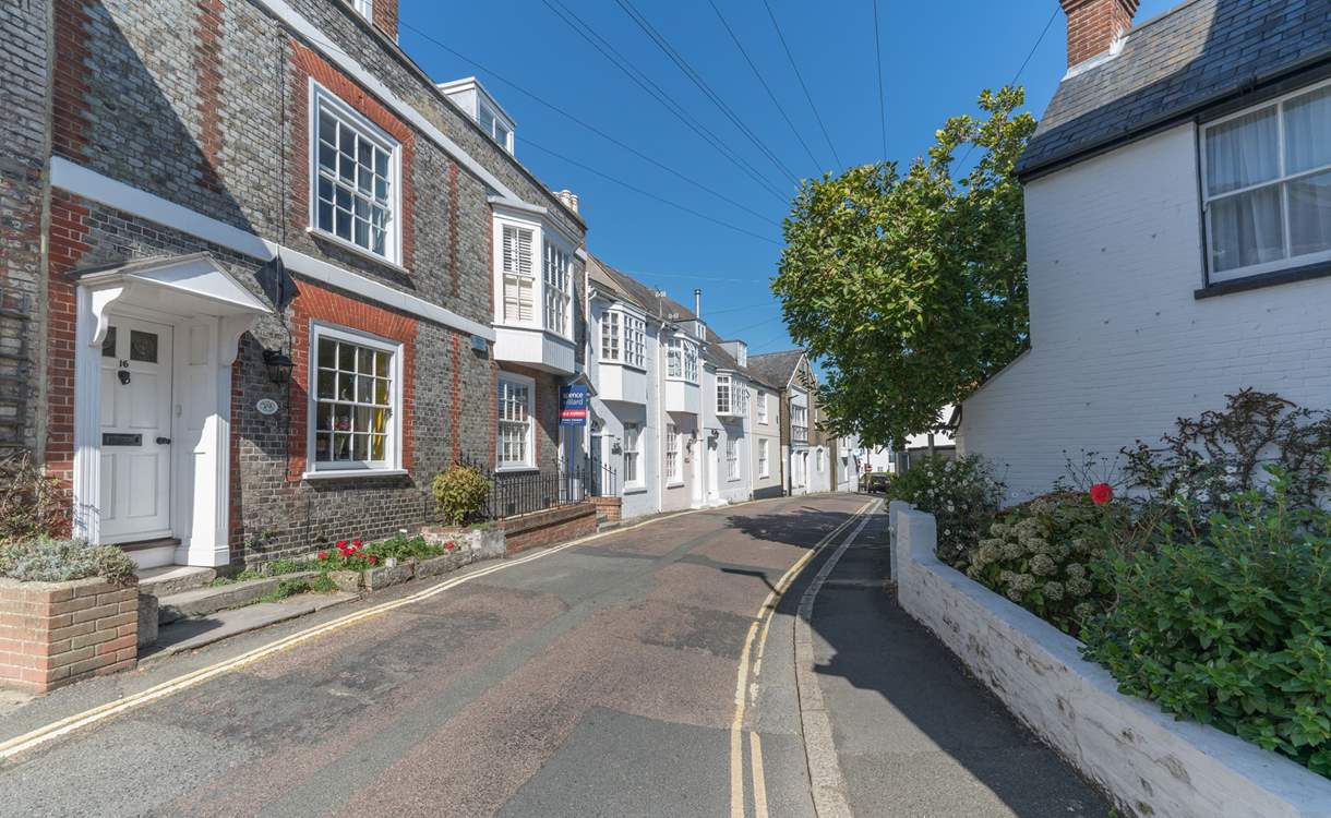 Perfectly situated in the historic Conservation Area of Cowes and surrounded by pretty, characterful streets.