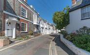 Perfectly situated in the historic Conservation Area of Cowes and surrounded by pretty, characterful streets.