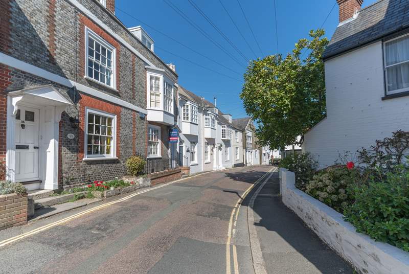 Perfectly situated in the historic Conservation Area of Cowes and surrounded by pretty, characterful streets.