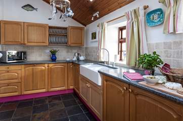 The kitchen is very well-equipped.