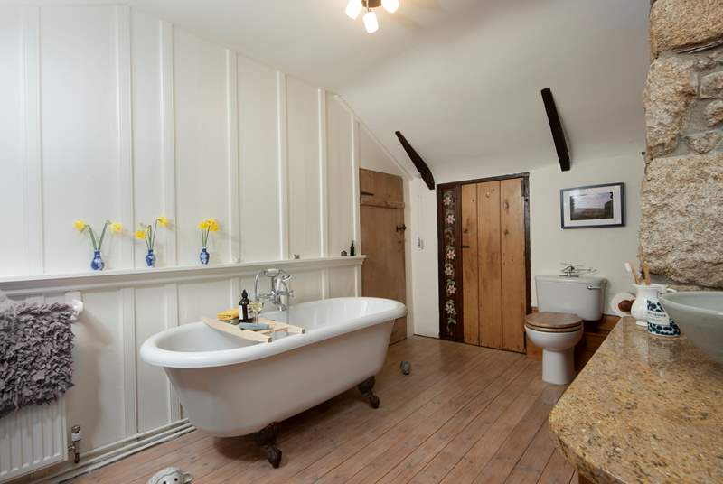The beautiful bathroom, shared with the main bedroom and twin bedroom.