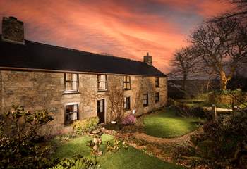 Enjoy perfect evenings under the pink hues of the Cornish skies.