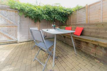 Enjoy the Island's fresh air in this calm and enclosed patio.