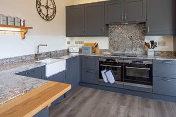 Preparing any meal in this lovely kitchen will be a pleasure.