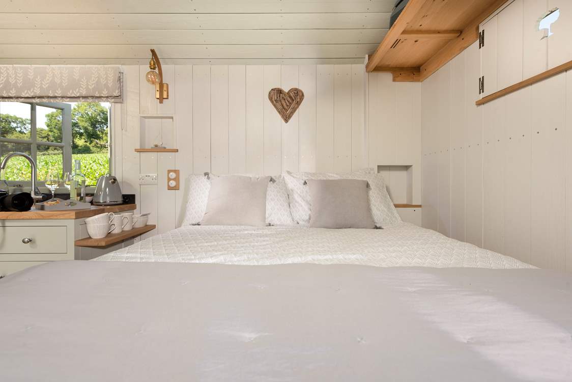Rest your heads in the comfy double bed after a day out and about.