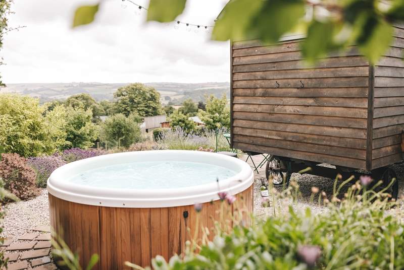 Sink into the heavenly hot tub and enjoy a night under the stars. 