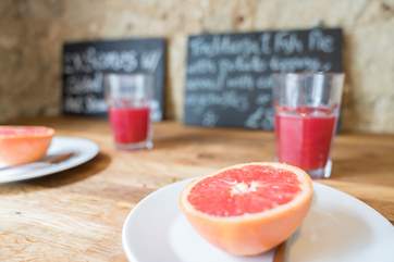 Enjoy your breakfast at the breakfast-bar with seating for four.