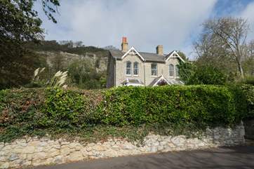Woodington is located in a very quiet location, just a short walk to the beach of Woody Bay.