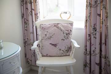 Another lovely spot to relax with a good book as the sunlight pours in behind you.