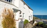 Bank Cottage overlooks Porthallow beach.  - Thumbnail Image