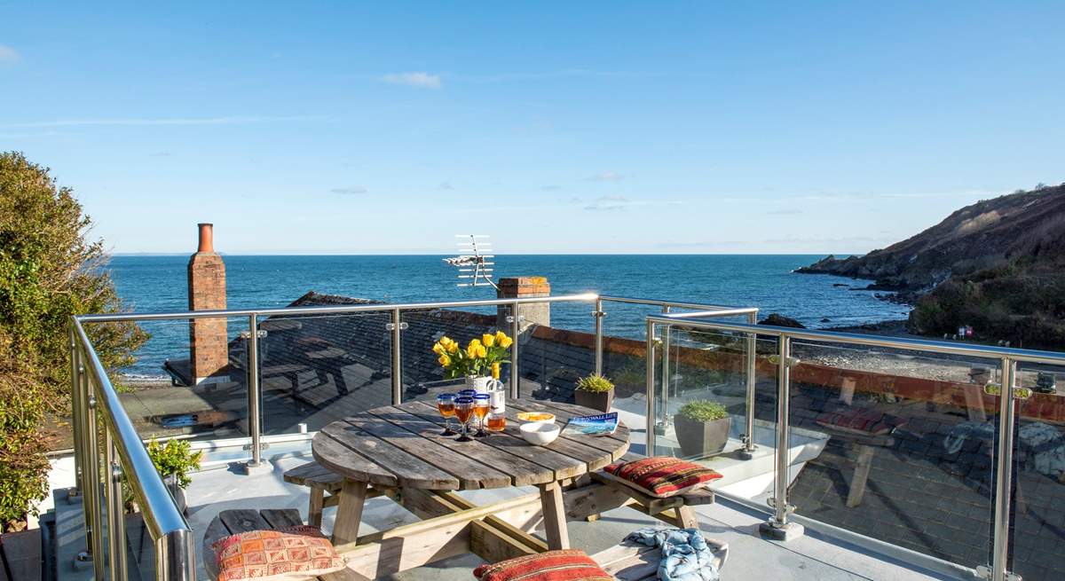 An enviable position in this innovative roof terrace.