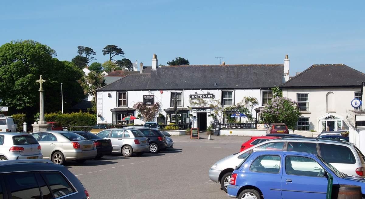 The village of St Keverne is only just up the road with a restaurant, butchers, village shop and two pubs and a very good farmers market (the last Saturday of every month). 