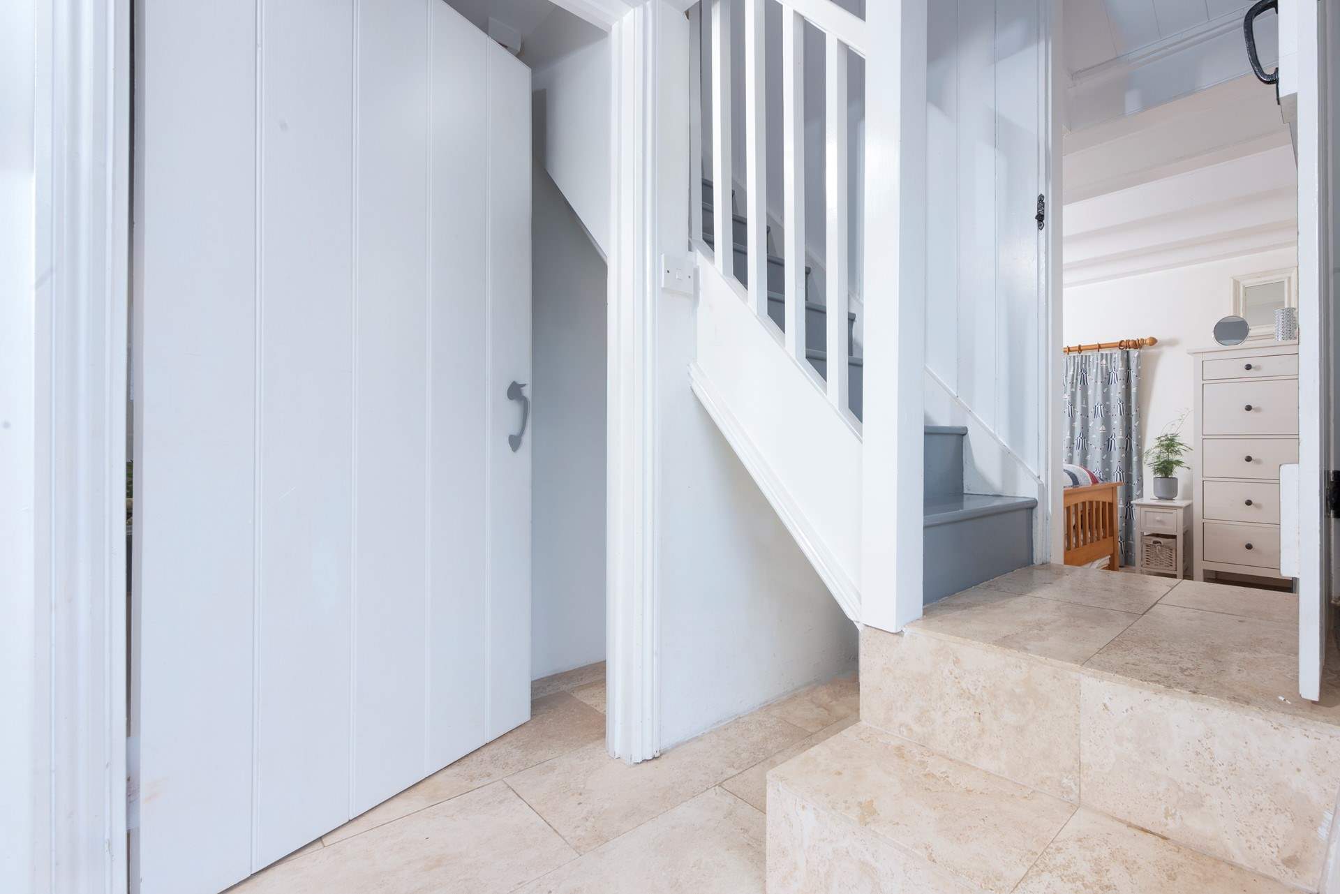 This traditional cottage pays homage to its roots with quirks, little steps of varying depth throughout and a steep staircase to the first floor. 