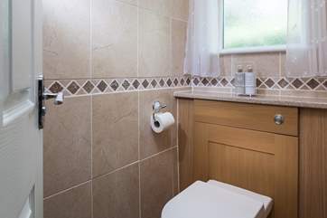 The separate cloakroom located on the first floor.